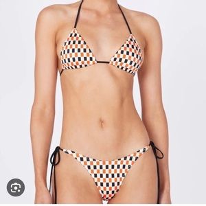 Triangl bikini! Top is small, bottom is medium